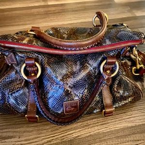 Gorgeous Dooney & Bourke Snakeskin Embossed Florentine Leather Satchel.